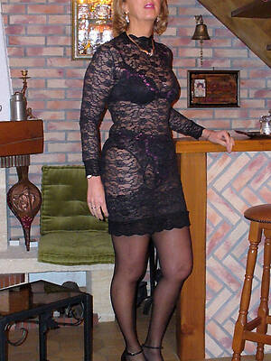 matured woman in nylons