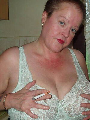 nasty sexy mature women with bras