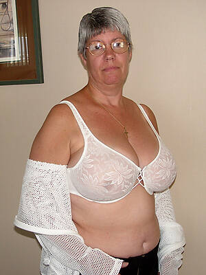 mature tits nearly bras adore posing nude