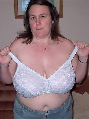 beautiful matures in bras