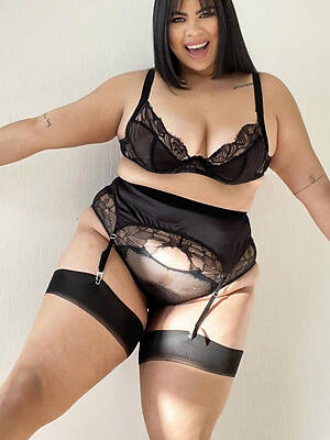 beautiful mature women wearing lingerie