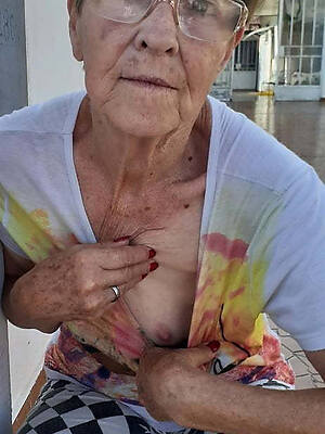 unorthodox porn pics of Swiss mature 70