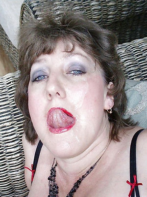 free pics of mature handjob cumshots