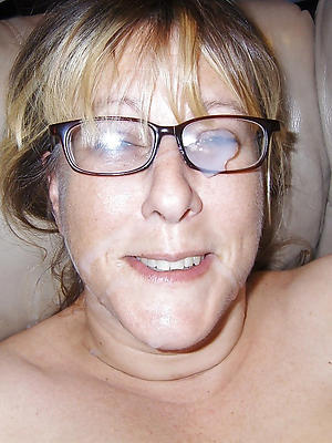 mature mom facial stark naked pics