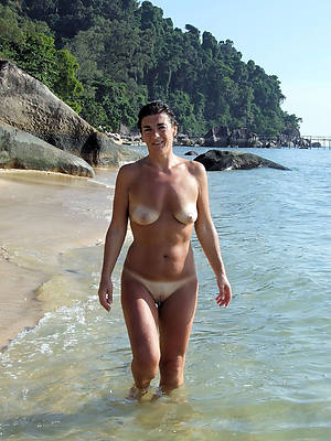 sweet nude mature column at beach