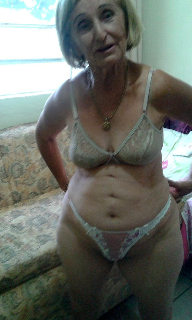 Amature Granny Porn - Beautiful mature grannies amature intercourse - MatureHomemadePorn.com