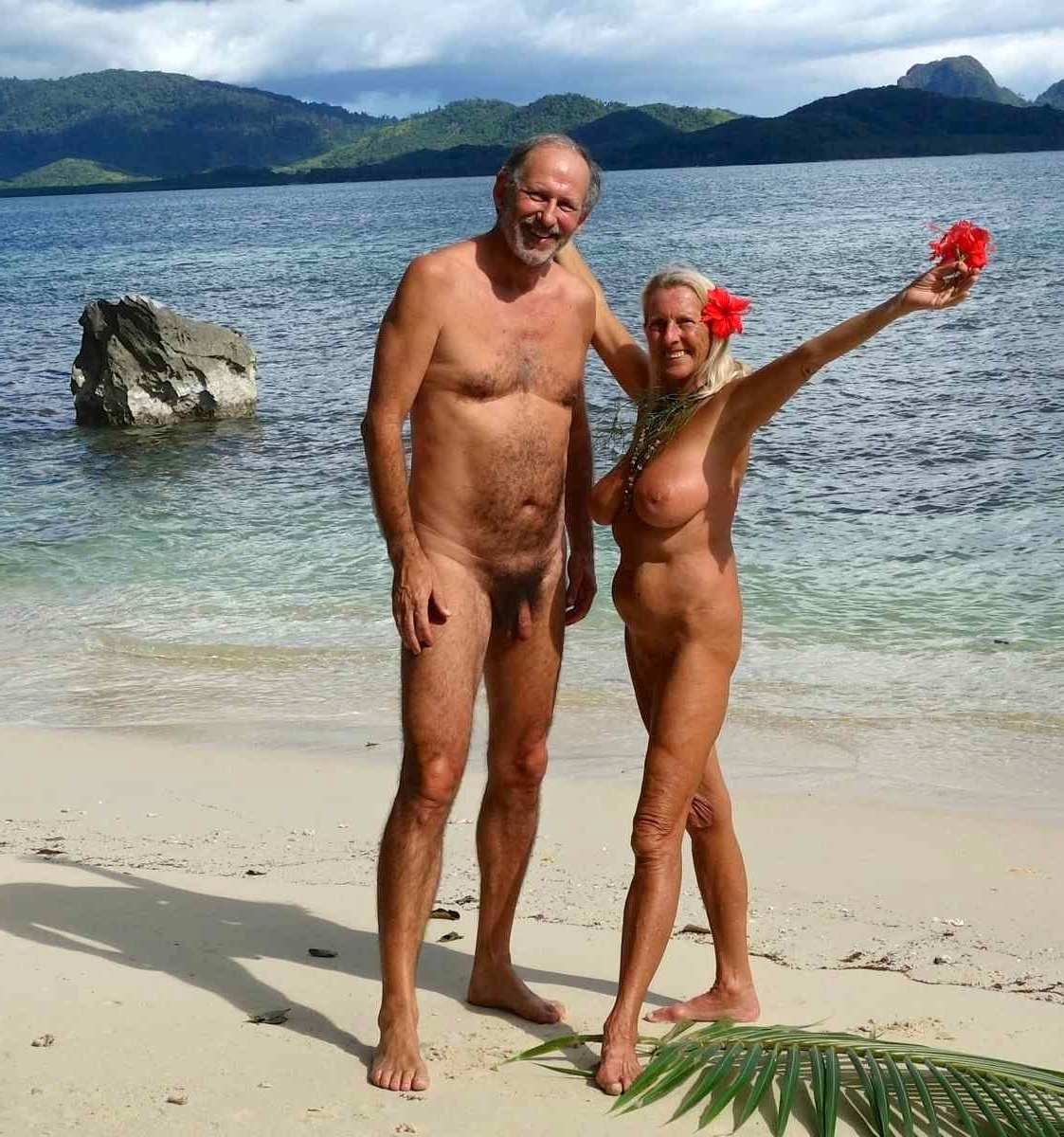 nude couples outdoor selfies sex photo
