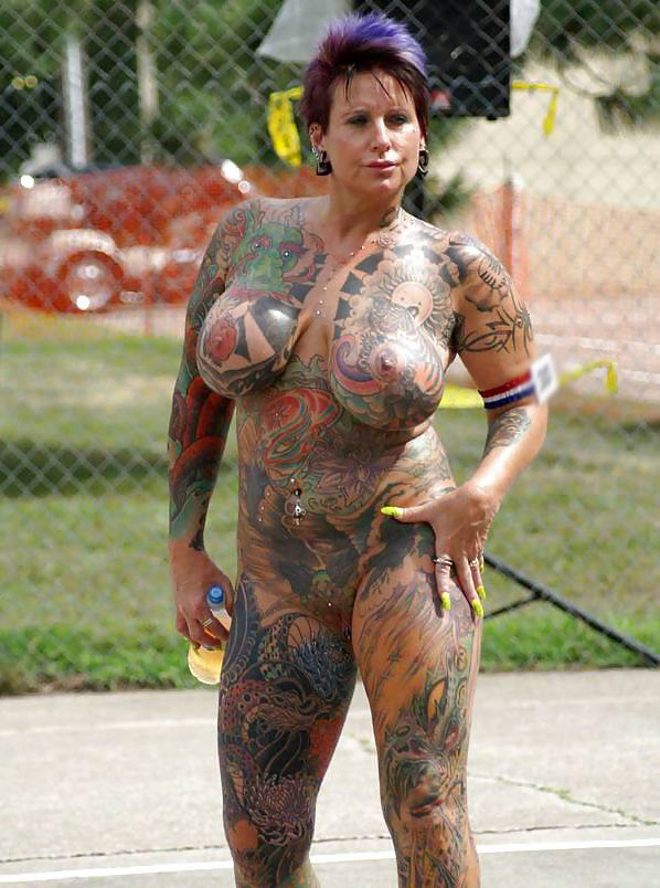 Nude Tattoo Women Porn - Unshod pics of sexy tattooed of age - MatureHomemadePorn.com